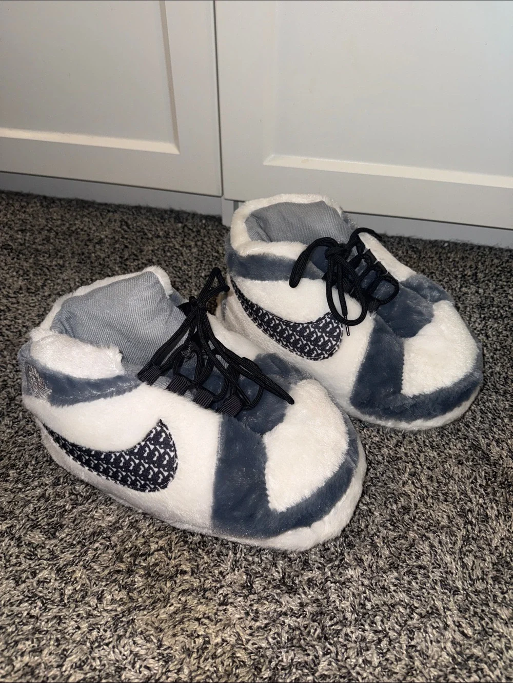 Plush Kids Slipper Shoes - Gray & White